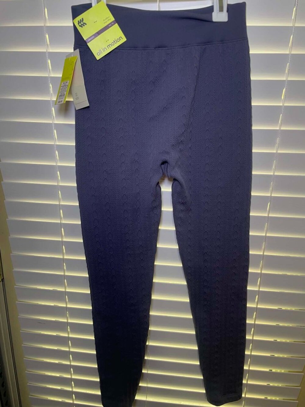Brand New Girls' All in Motion Seamless Leggings, Purple, XL 14.